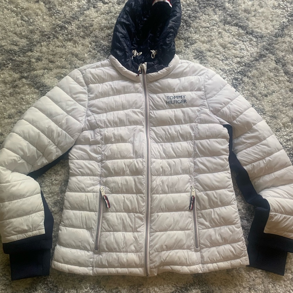 Tommy Hilfigure- White Waist Length Coat w/ Blue hood. Size M Gently worn!!